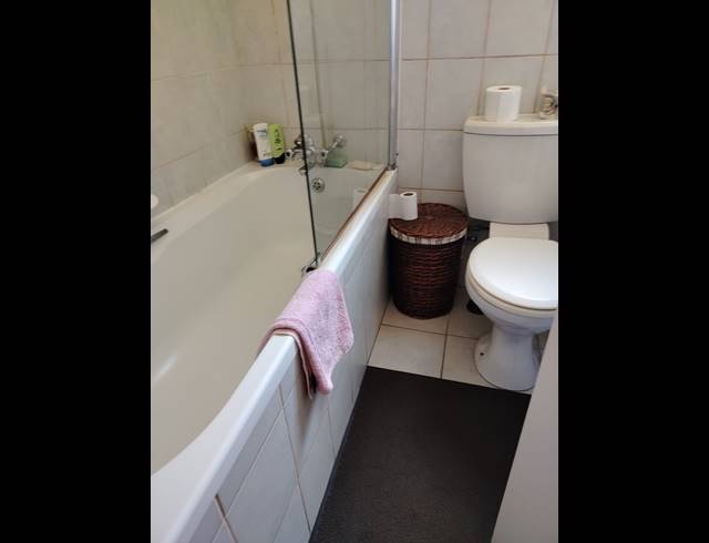2 BEDROOM APARTMENT FOR SALE IN PIONEER PARK